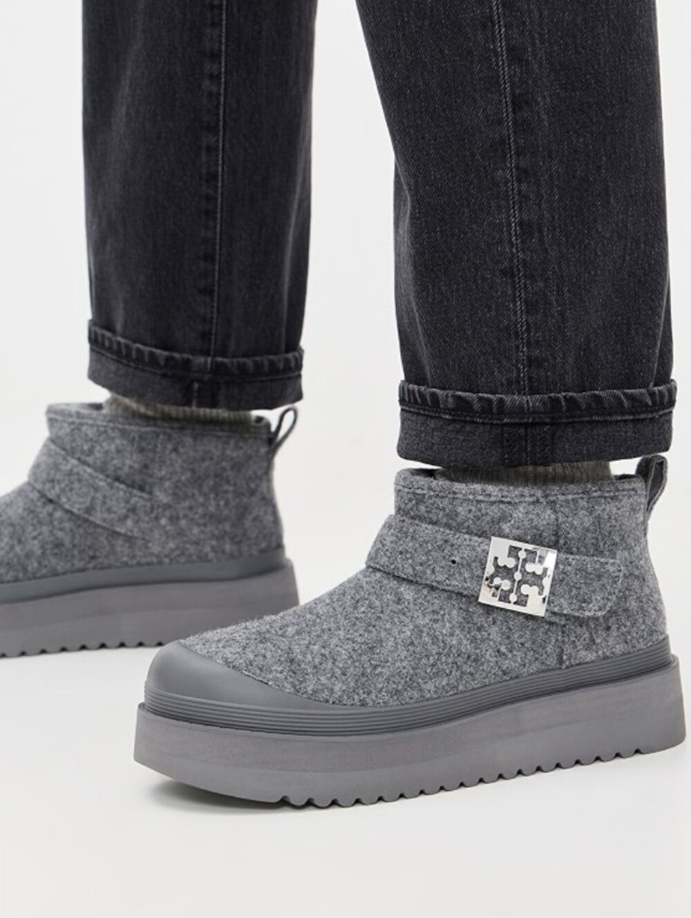 Tory Burch Womens Gray Silver Genuine Shearling Platform Ankle Booties NEW